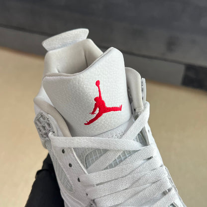 Air Jordan 4 “White Oreo”