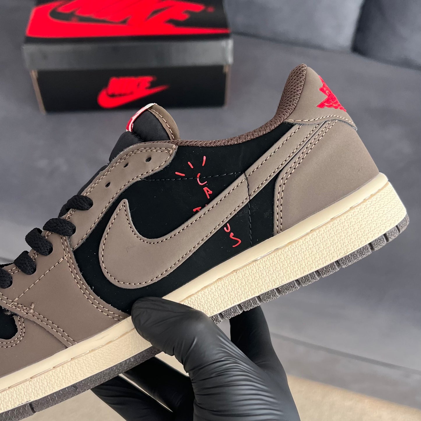 Travis Scott x Jordan 1 Low “Mocha”