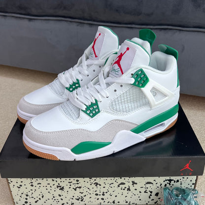 Air Jordan 4 “Pine Green”