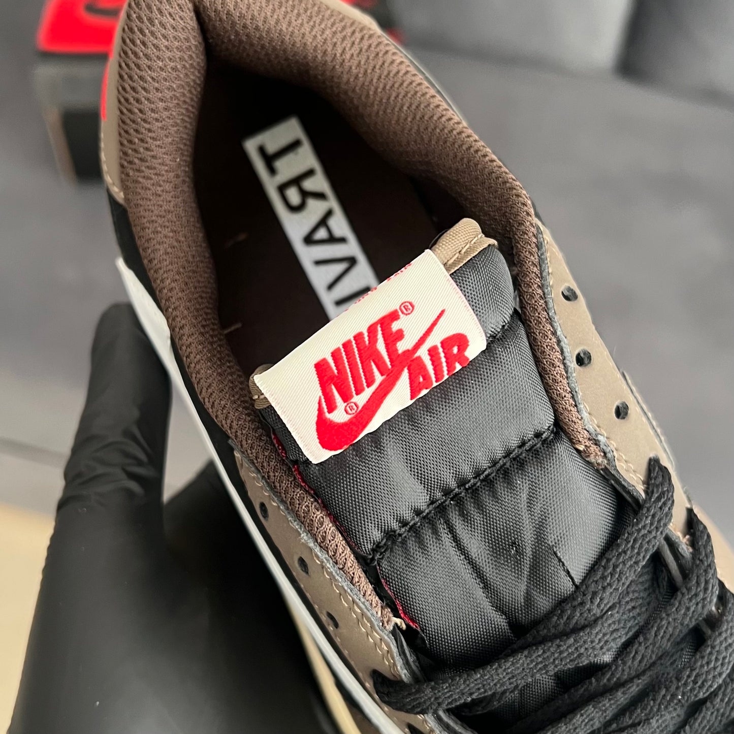 Travis Scott x Jordan 1 Low “Mocha”