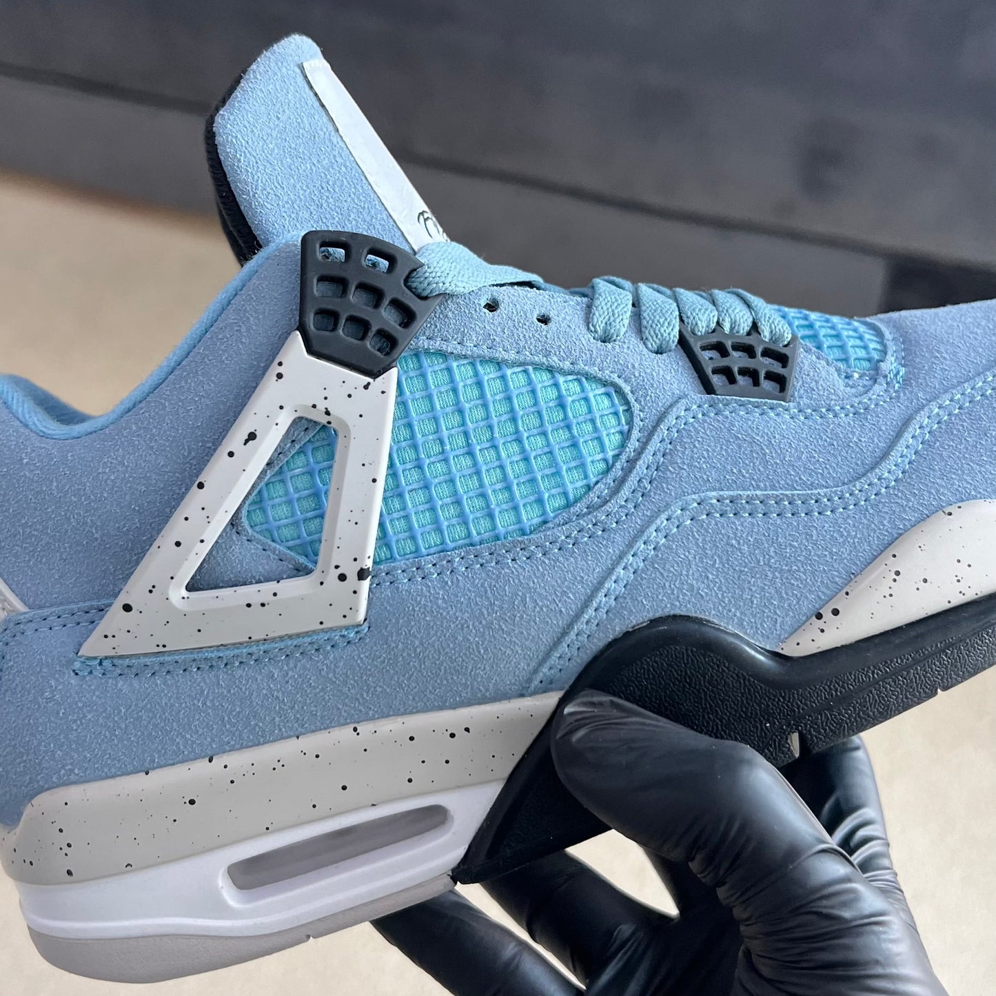 Air Jordan 4 “University Blue”