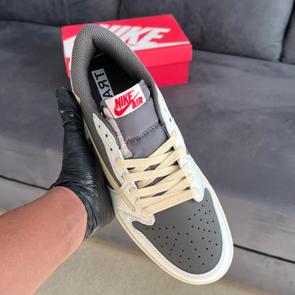 Travis Scott x Jordan 1 Low “Reverse Mocha”